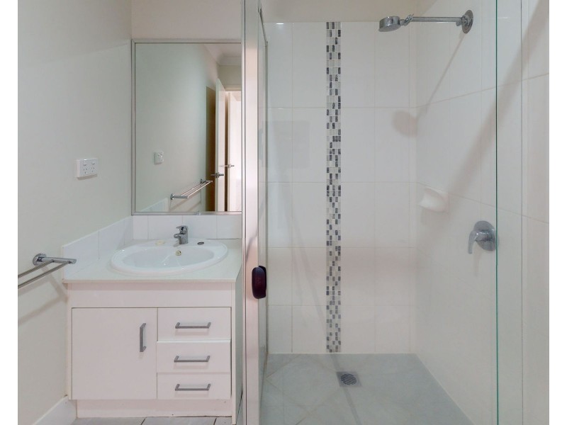 4/8 Maud Street, Mirani QLD 4754