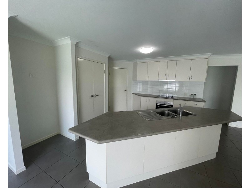 17 Oneill Place, Marian QLD 4753