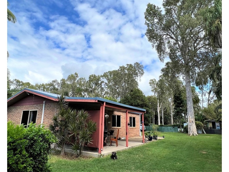 13 Swan Street, Armstrong Beach QLD 4737