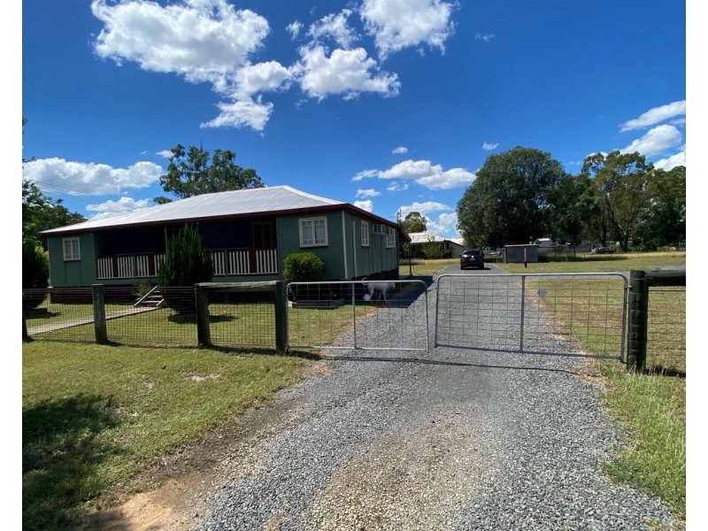 17 Oxford Street, Nebo QLD 4742