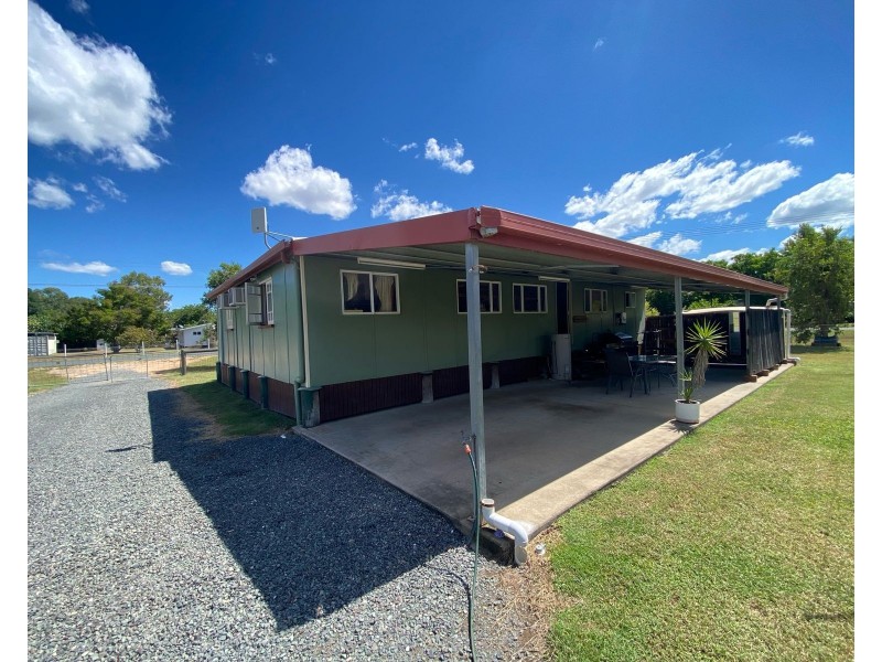17 Oxford Street, Nebo QLD 4742