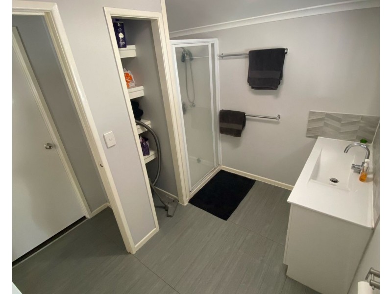 17 Oxford Street, Nebo QLD 4742