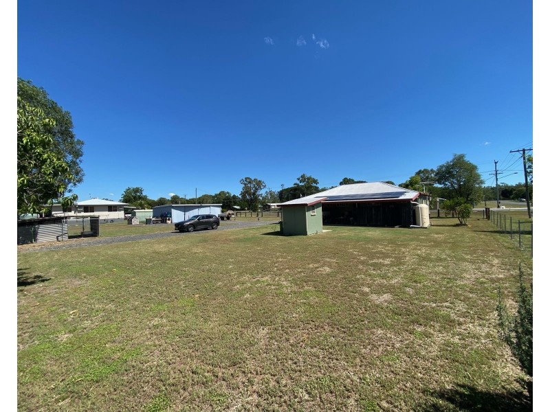 17 Oxford Street, Nebo QLD 4742