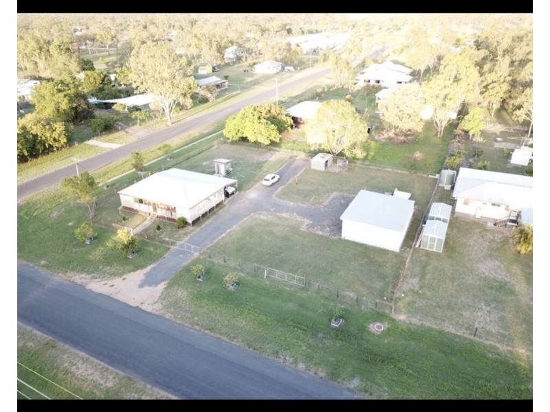 17 Oxford Street, Nebo QLD 4742
