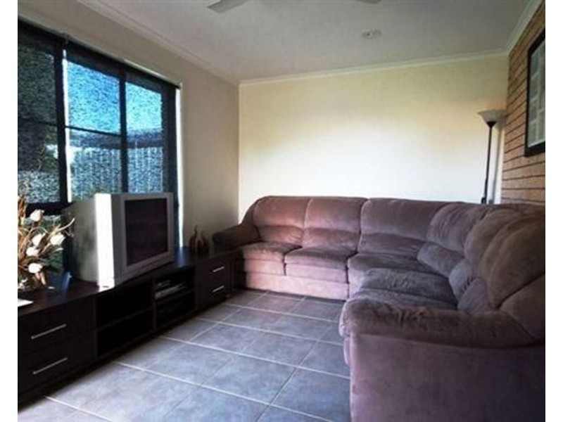 2/10 Kiwi Court, Ooralea QLD 4740