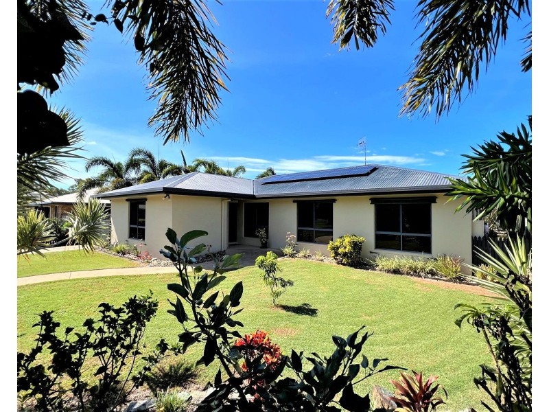 18 Swan Street, Armstrong Beach QLD 4737