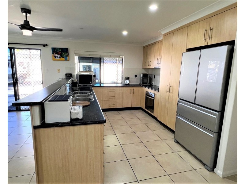 18 Swan Street, Armstrong Beach QLD 4737
