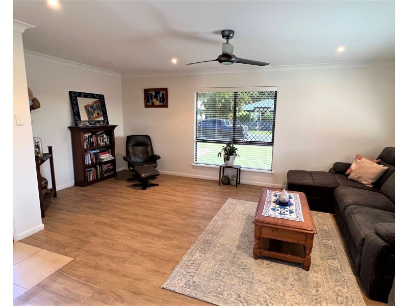 18 Swan Street, Armstrong Beach QLD 4737