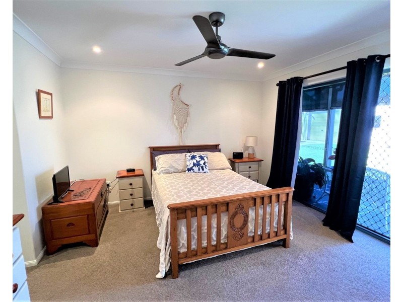 18 Swan Street, Armstrong Beach QLD 4737