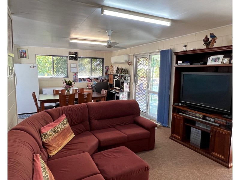 96 Colonial Drive, Clairview QLD 4741