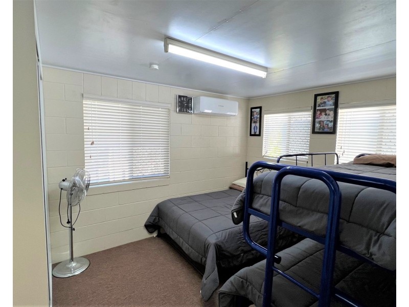 96 Colonial Drive, Clairview QLD 4741
