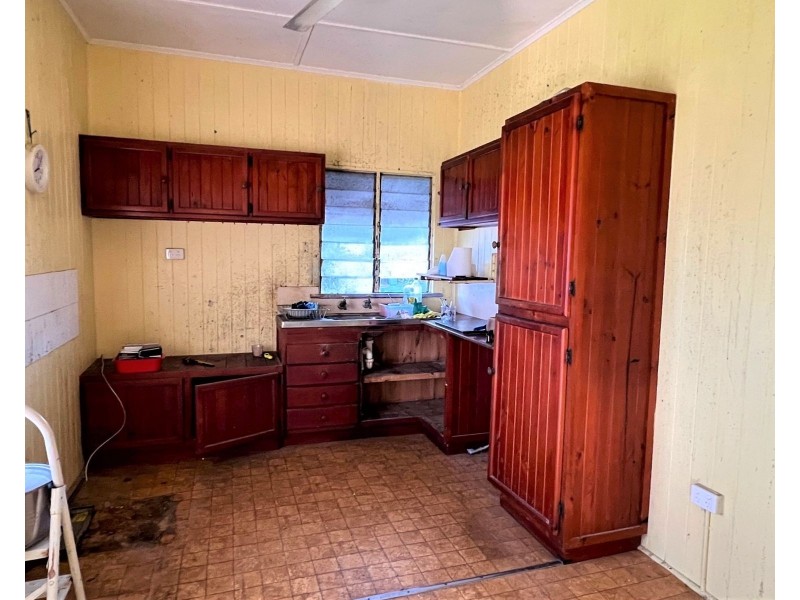 8 Morris Street, Campwin Beach QLD 4737