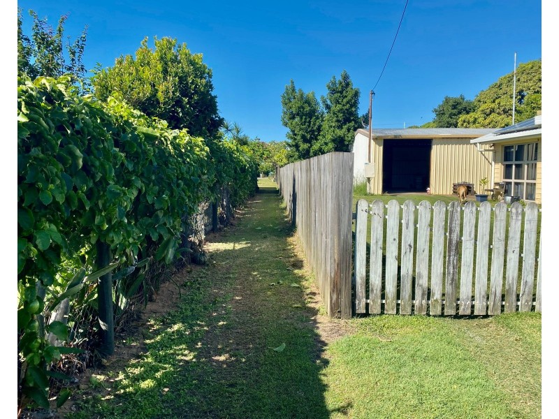 11 Tindaridge Court, Hay Point QLD 4740