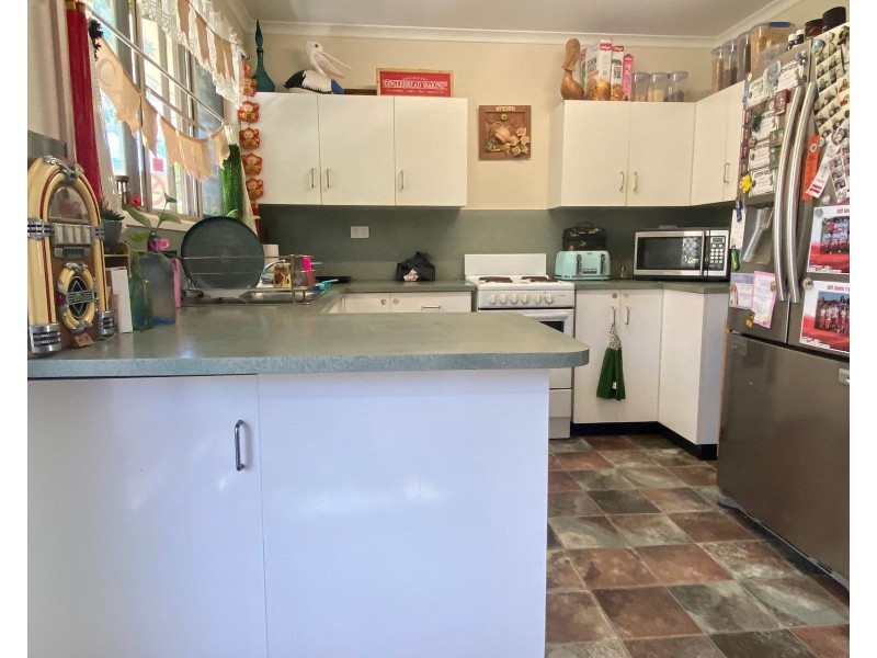11 Tindaridge Court, Hay Point QLD 4740