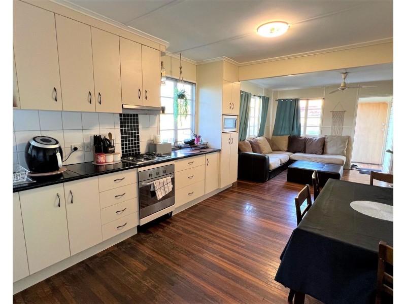 34 Atherton Street, Sarina QLD 4737