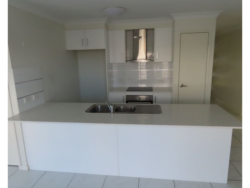 2/47 Superior Boulevard, Andergrove QLD 4740