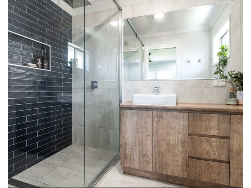 16 Watercrest Circuit, Richmond QLD 4740