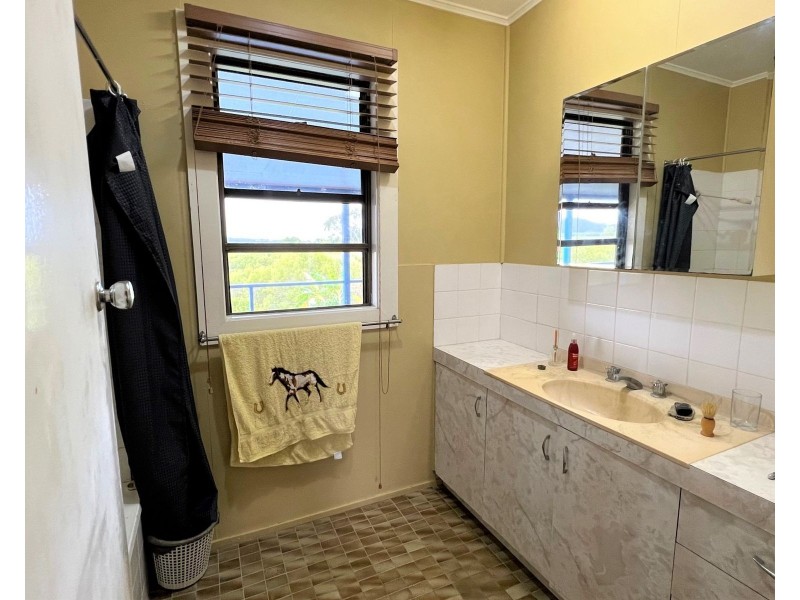 6 Morris Street, Campwin Beach QLD 4737