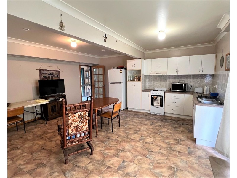 6 Morris Street, Campwin Beach QLD 4737