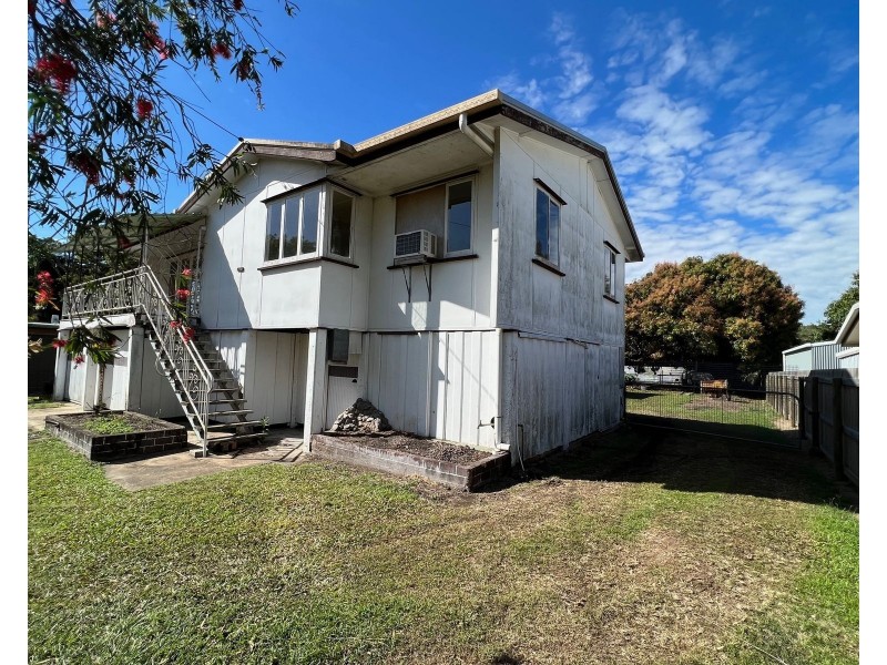 59 Range Road, Sarina QLD 4737