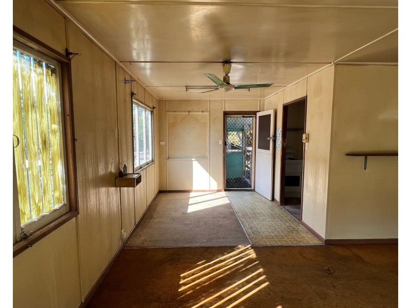 59 Range Road, Sarina QLD 4737