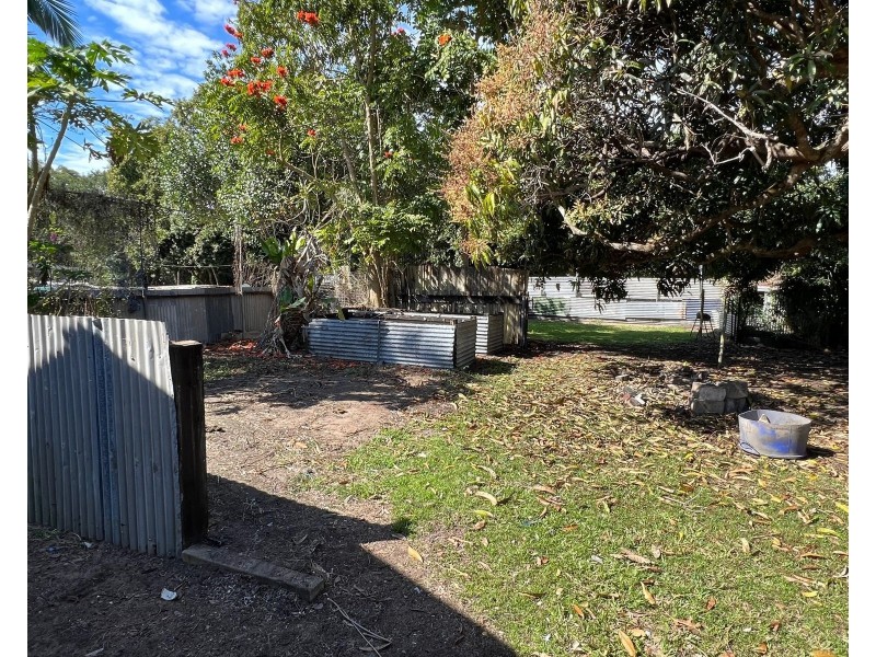 59 Range Road, Sarina QLD 4737