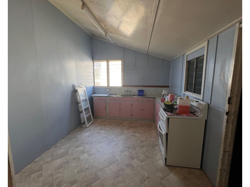 7 Heron Street, Sarina QLD 4737