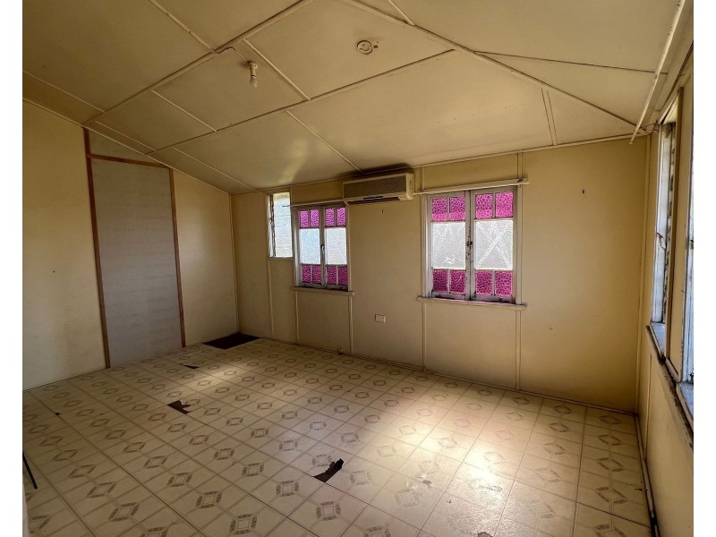 7 Heron Street, Sarina QLD 4737