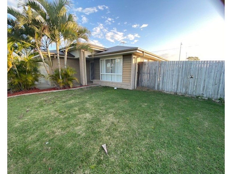 24 Halifax Place, Rural View QLD 4740