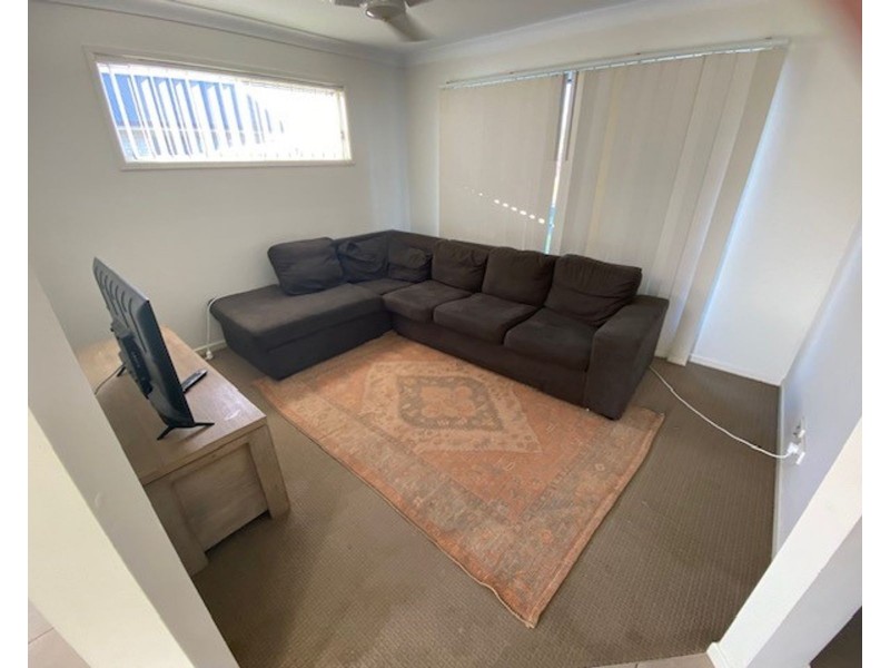 24 Halifax Place, Rural View QLD 4740