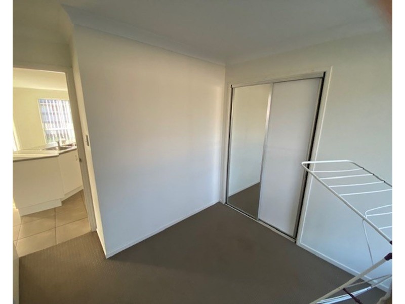 24 Halifax Place, Rural View QLD 4740