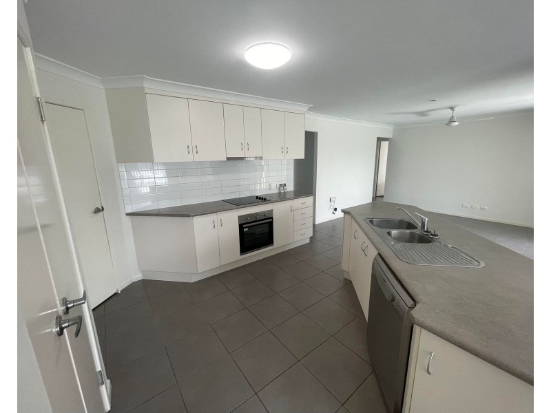 17 Oneill Place, Marian QLD 4753