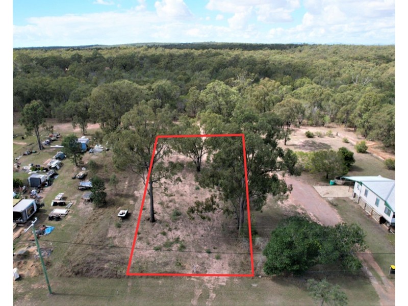 43 Railway Parade, St Lawrence QLD 4707