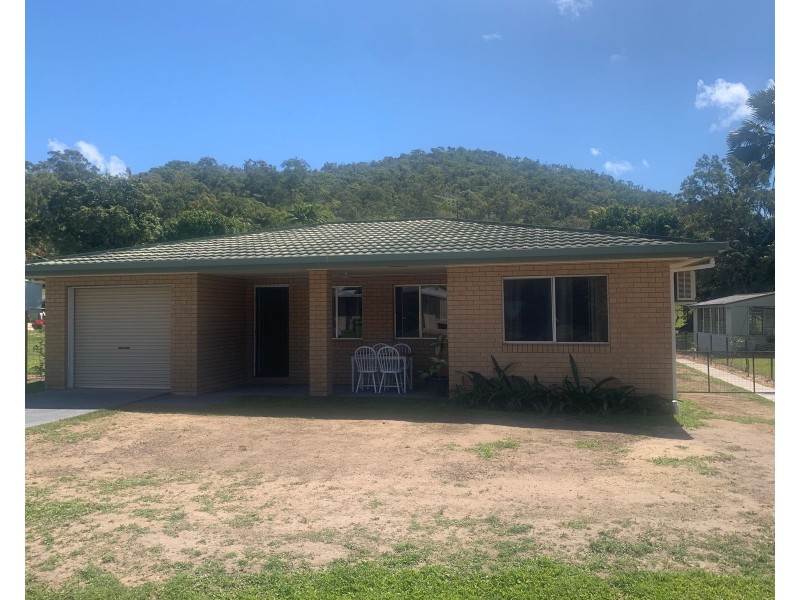 12 Milkins Street, Ball Bay QLD 4741