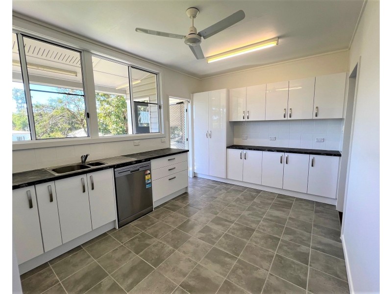 16 Atherton Street, Sarina QLD 4737