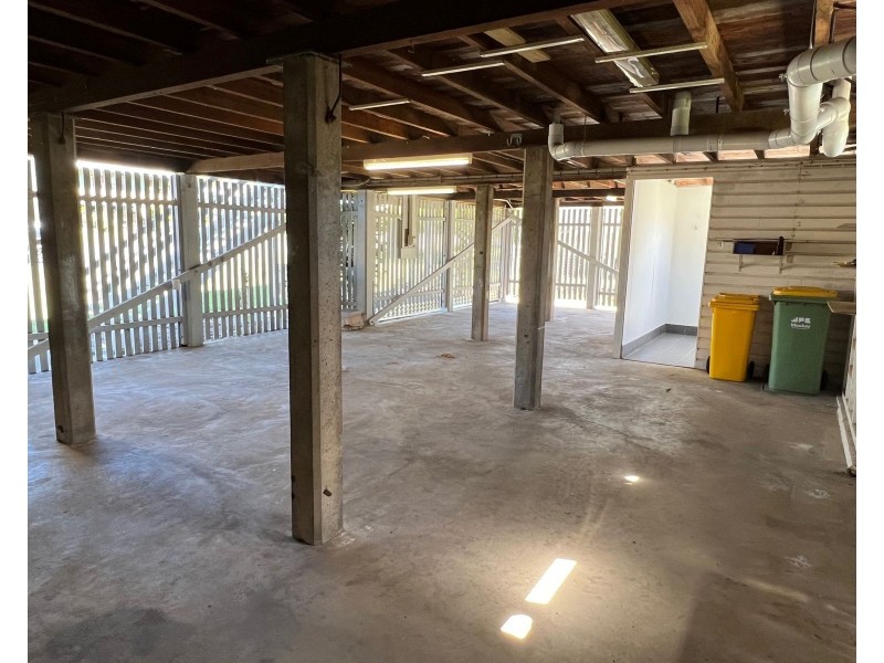16 Atherton Street, Sarina QLD 4737