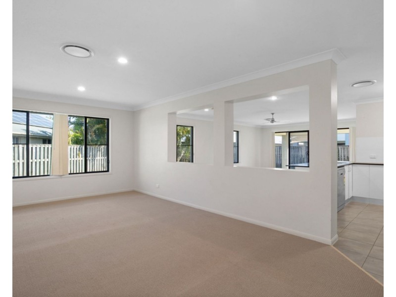 44 Miami Terrace, Blacks Beach QLD 4740