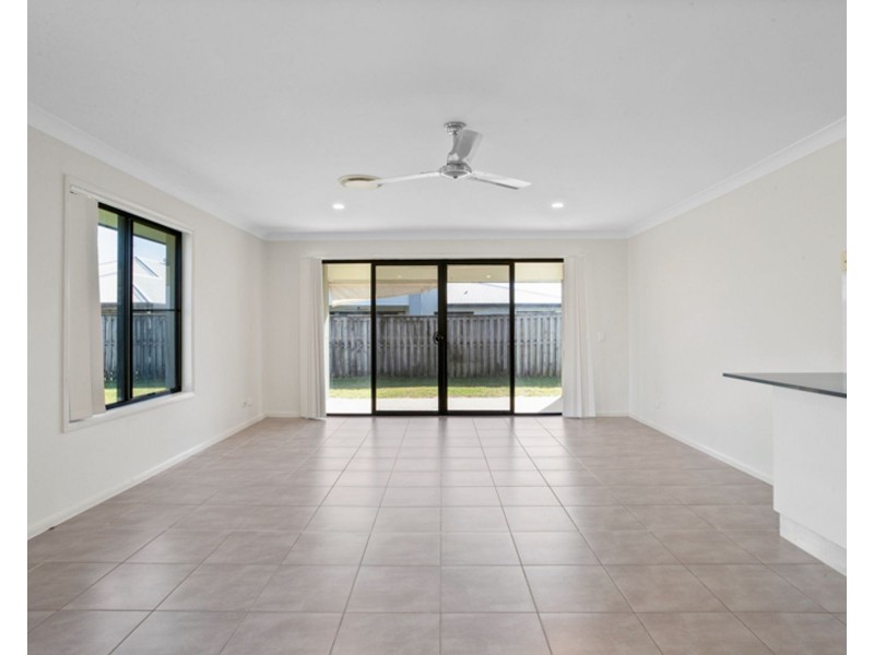 44 Miami Terrace, Blacks Beach QLD 4740