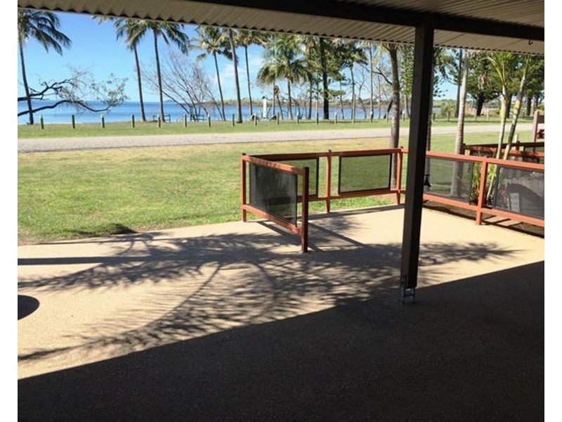 2/36 The Esplanade, Grasstree Beach QLD 4740