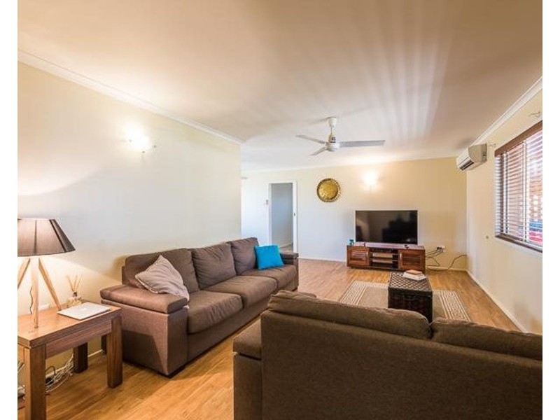 12 Churchill Avenue, Ooralea QLD 4740