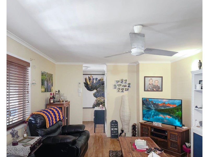 12 Churchill Avenue, Ooralea QLD 4740