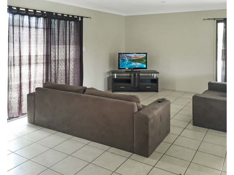 28 Reynolds Street, Nebo QLD 4742