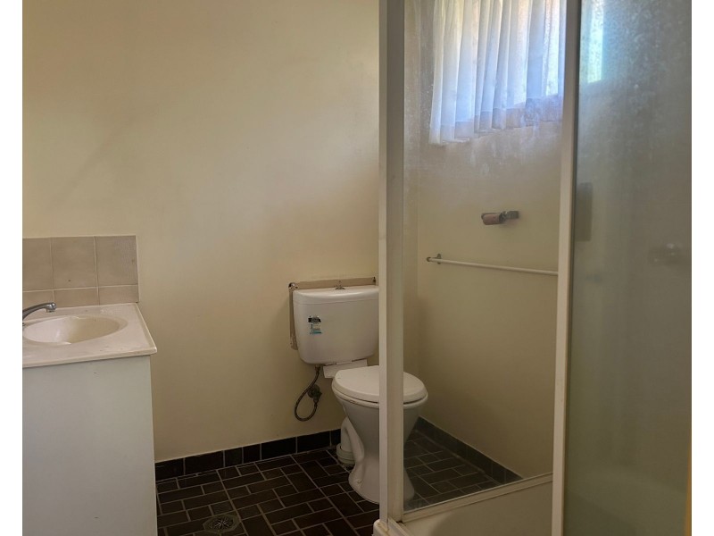 2/37 Melba Street, Armstrong Beach QLD 4737