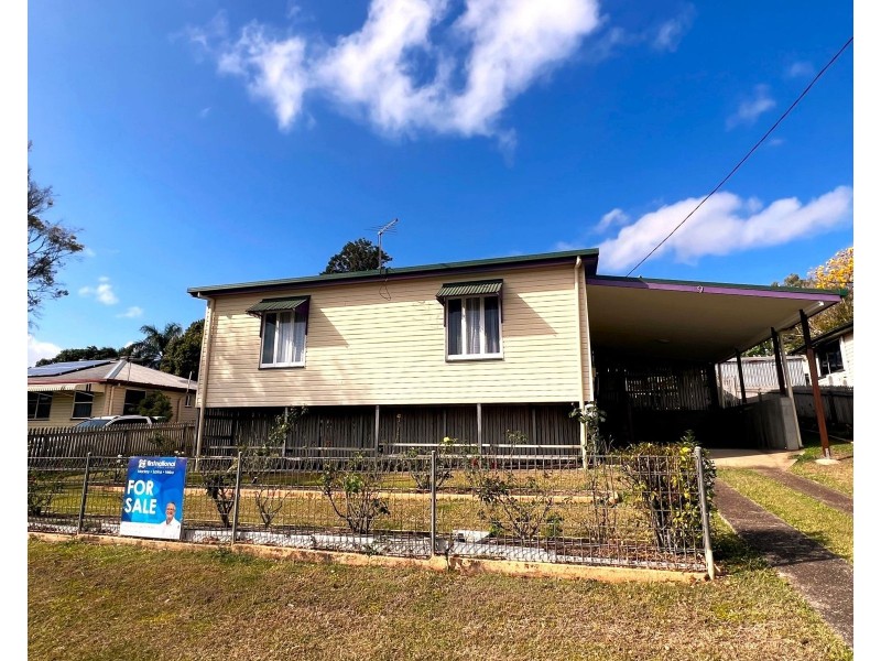 9 Langdon Street, Sarina QLD 4737