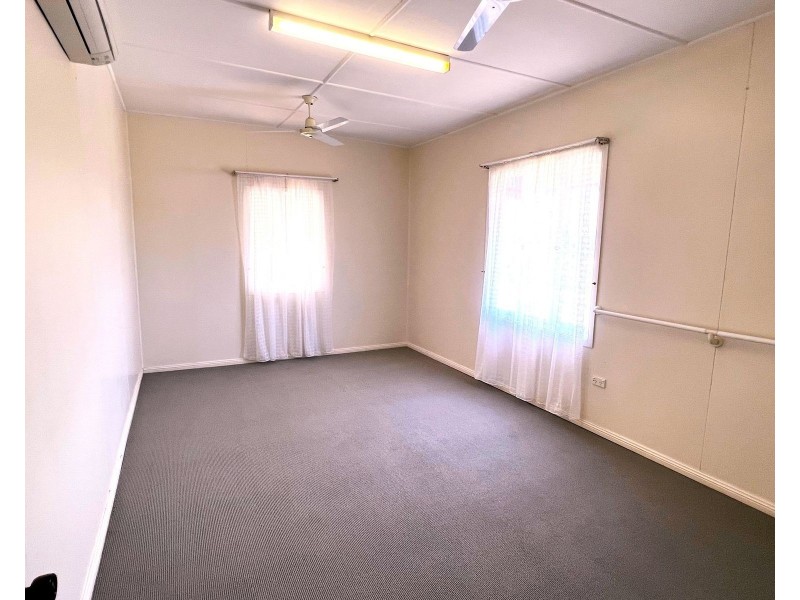 9 Langdon Street, Sarina QLD 4737