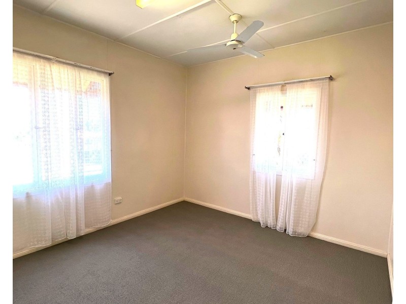 9 Langdon Street, Sarina QLD 4737