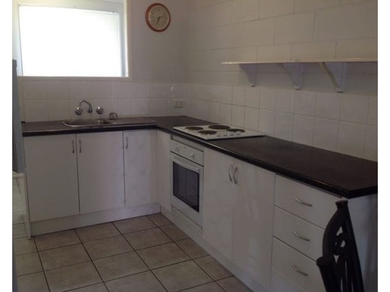 2/23 Ware Avenue, Sarina QLD 4737