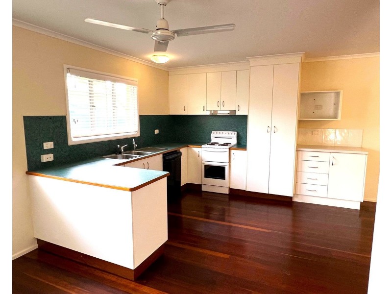 140 Broad Street, Sarina QLD 4737