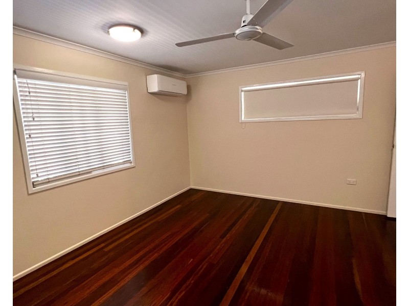 140 Broad Street, Sarina QLD 4737