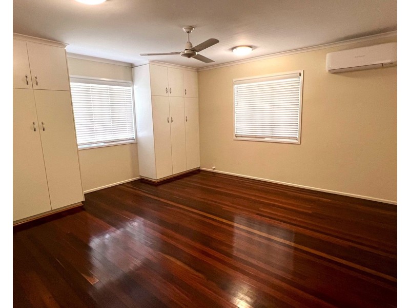 140 Broad Street, Sarina QLD 4737